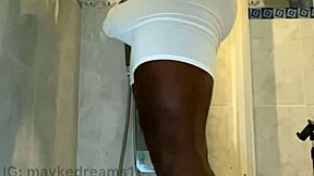 That huge cock drives me wild in bathroom