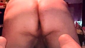 Mann, den homofile gutten ødela ræva si med et glassdildo!