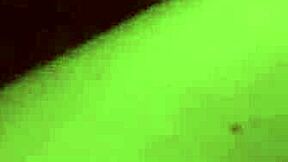 Lelaki muda menyerah kepada kawan ayah