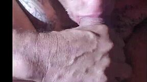 Brittnyjeva igračka z vročim sesanjem