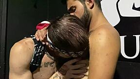 अरे, क्या हमने टॉरस क्रूजिंग बार में कारमोरा ऑफिशियल के साथ इसे नेल कर दिया?