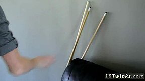 seksikkäät mustat emo pojat alasti kuumissa maaseutu kohtauksissa