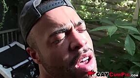 Twink con cazzo grosso deepthroat a cazzi massicci di neri in intensa scopata facciale interrazziale