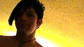 Užívaj si bez kondómu zábavu so sladkými emo twinkami