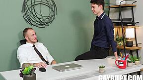 intern bersemangat christian wilde kongkek sam ledger dalam anal doggystyle hardcore