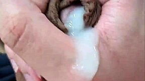 Többször elélvezve egzotikus házi klipben