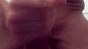 putinho na punheta com esse pau brasileiro gigante!