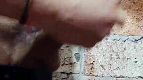 Handjob Terampil Kerja Sempurna di Kontol Latino Besar