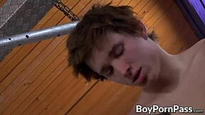 แม่งกูในออฟฟิศระหว่างงานกับเด็กหนุ่มกระหืด