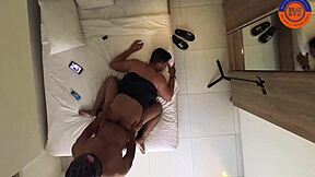 嘿，想看Melvin的狂野毛茸茸冒險嗎？