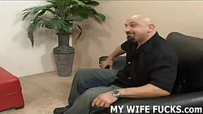 Ξέρω ότι είσαι σκληρός βλέποντας με να γαμιέμαι σκληρά