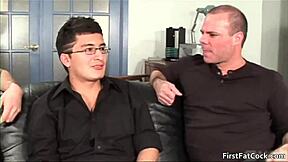 Antonio jako udara u gej analnoj akciji